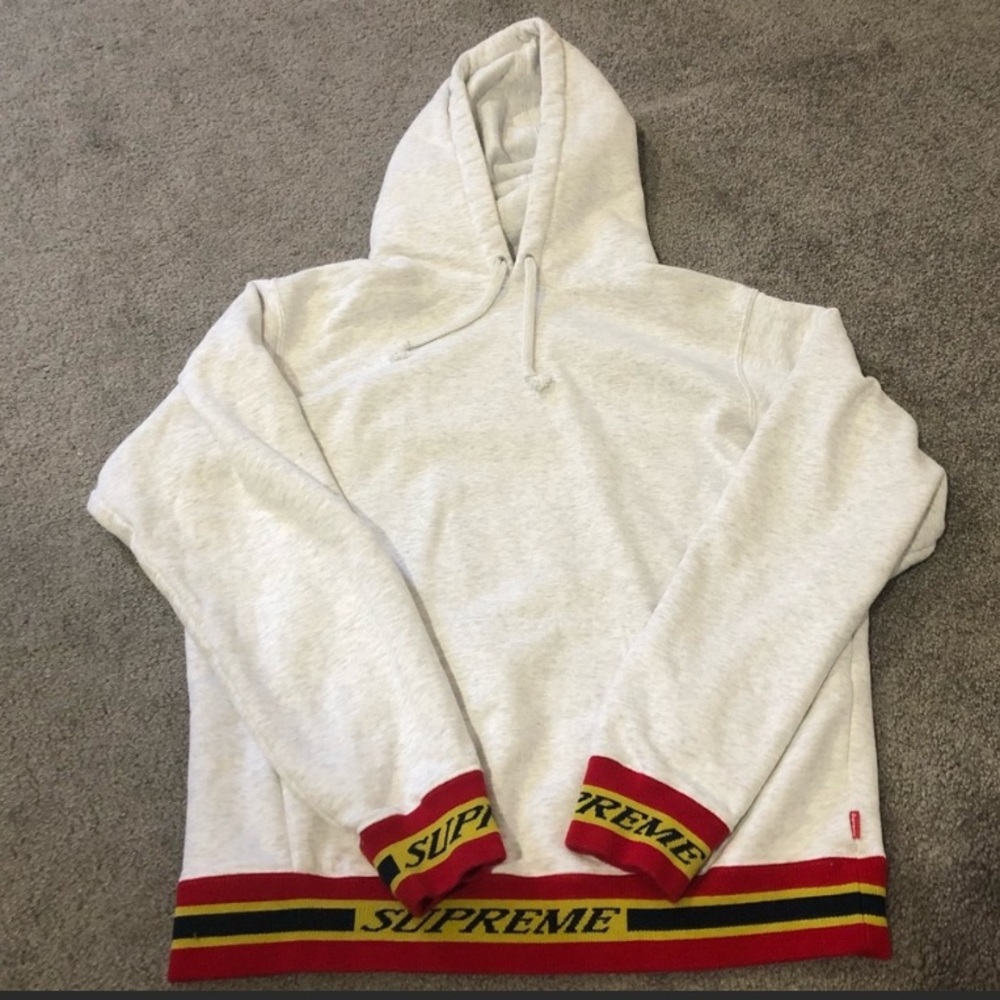 AUTHENTIC Supreme Hoodie